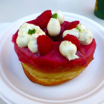 Scoop 'n Dough - Strawberry donut - Ice Cream & Frozen Yogurt Near Me - Lisbon, 11