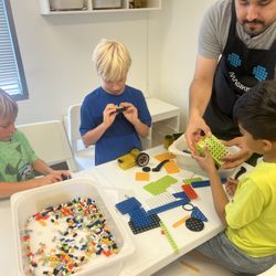 Magikid Robotics Lab Highland Park Dallas - Students learn robots in summer camps and after school classes