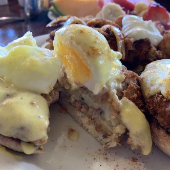 Oakland Grill - Cross section of crab cake Benedict- overcooked egg and imitation crab in crab cake - Breakfast & Brunch Near Me - Oakland, California Oakland Grill - Cross section of crab cake Benedict- overcooked egg and imitation crab in crab cake - Breakfast & Brunch Near Me - Oakland, California