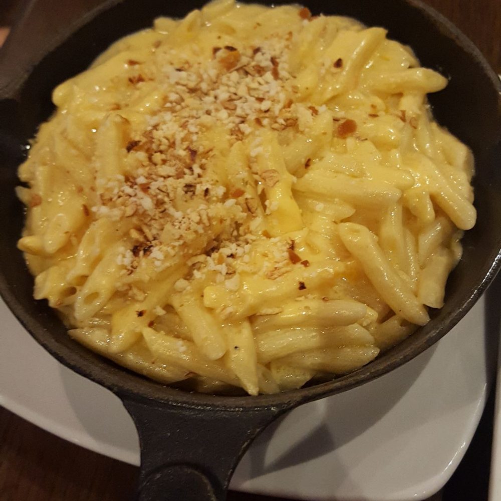 Robbie's - Regular Mac and cheese. Really creamy and delicious! - Steakhouses Near Me - Kahnawake, Quebec Robbie's - Regular Mac and cheese. Really creamy and delicious! - Steakhouses Near Me - Kahnawake, Quebec