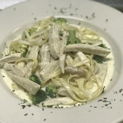 Al's Luigi's Italian Restaurant - Chicken Broccoli Alfredo