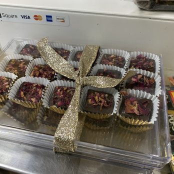 Radhe Paanwala 34 Photos Tobacco Shops 1700 Oak Tree Rd Edison Nj Phone Number Offerings Yelp