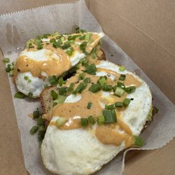 Troy’s Fresh Kitchen & Juice Bar - Toast with the egg