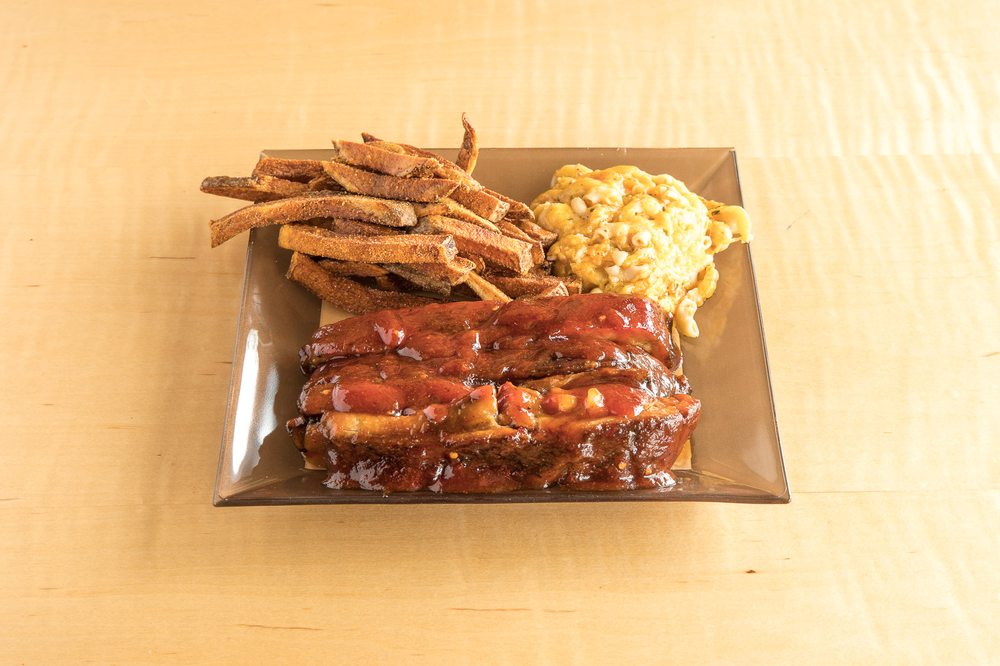 KYRIE’S KAFE Updated August 2024 17 Photos 13905 Kinsman ave