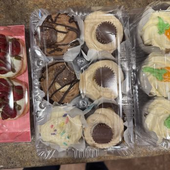 BC Cakes - Delicious, chocolate based cupcakes with peanut butter and hazelnut touches. - Cupcakes Near Me - Rhinelander, Wisconsin