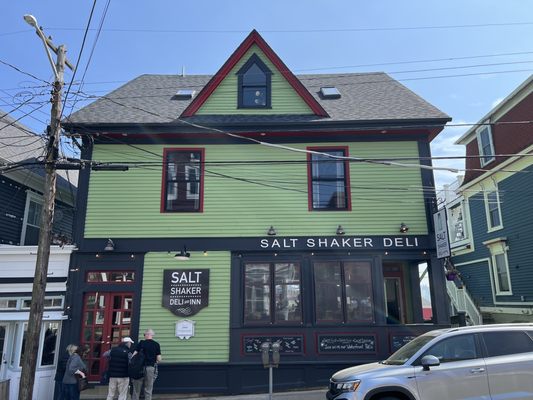 Salt Shaker Deli & Inn by null