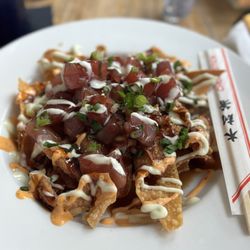 Papa Kona Restaurant & Bar - Poke nachos