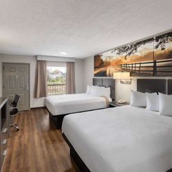 Days Inn by Wyndham Childersburg/Sylacauga - Guest room