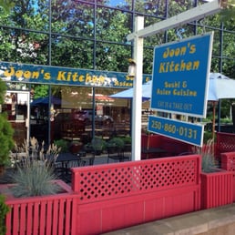 'Cute as all get out' and proud owners, I really likes the patio with BIG shade trees on a quiet street, food was very good too!