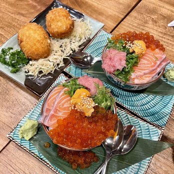 Kiraku - Butcher's croquettes + Mini Kaisen donburi - Tapas/Small Plates Near Me - Berkeley, California Kiraku - Butcher's croquettes + Mini Kaisen donburi - Tapas/Small Plates Near Me - Berkeley, California