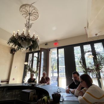 Fives - Bar area - Cocktail Bars Near Me - New Orleans, Louisiana