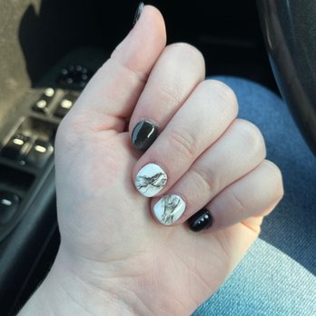 Chic Nails - Nail Salons Near Me - Lexington, Kentucky