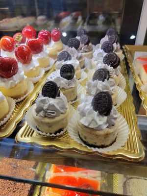 Caledonia Bakery & Pastry by null