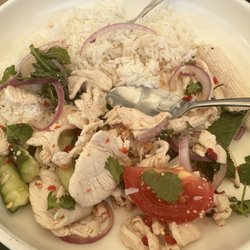 Thai Khaen Khoon - Thai Salad w Chicken
