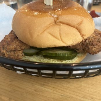 Bellwether - Chicken sandwich - Cocktail Bars Near Me - Jacksonville, Florida Bellwether - Chicken sandwich - Cocktail Bars Near Me - Jacksonville, Florida