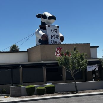 Chick-fil-A - The cow! - Fast Food Near Me - Phoenix, Arizona Chick-fil-A - The cow! - Fast Food Near Me - Phoenix, Arizona