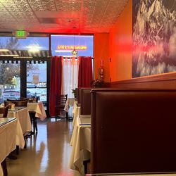 Himalayan Grill & Dosa - Booths for Dining