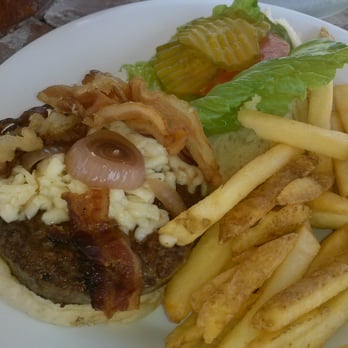 La Palapa - Absolutely excellent burger. - Bars Near Me - Cancún, ROO La Palapa - Absolutely excellent burger. - Bars Near Me - Cancún, ROO