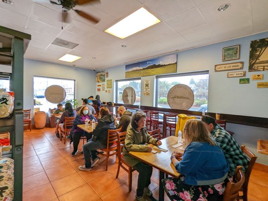 Diamond Head General Store by null