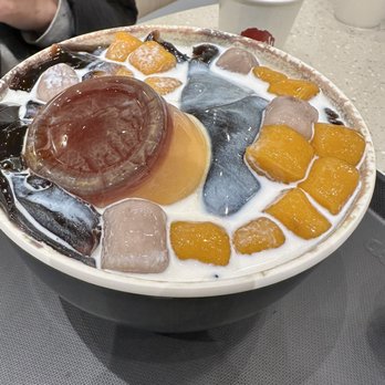 Meet Fresh - Icy Grass Jelly Combo A with caramel pudding on the side - Desserts Near Me - Santa Clara, California Meet Fresh - Icy Grass Jelly Combo A with caramel pudding on the side - Desserts Near Me - Santa Clara, California