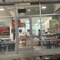 Tropical Smoothie Cafe - Decided to close early?