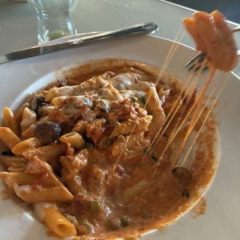 Frankie's Italian Kitchen - Drunken chicken with mushrooms. Delicious - Italian Near Me - Tarzana, California Frankie's Italian Kitchen - Drunken chicken with mushrooms. Delicious - Italian Near Me - Tarzana, California