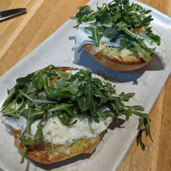 True Food Kitchen - Avocado smash toast on gluten free bun - Vegetarian Near Me - Plano, Texas True Food Kitchen - Avocado smash toast on gluten free bun - Vegetarian Near Me - Plano, Texas