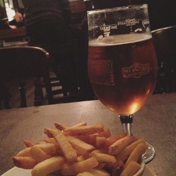 The Carpenters Arms - Can't resist a pint and some chips! - Pubs Near Me - London, XGL