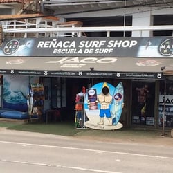Reñaca Surf Shop - Si bien encontrará todo el equipamiento necesario, acá destacan las clases de esta disciplina
