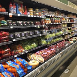 United Supermarkets - Cold fruit area