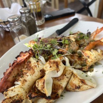 Aliada - Seafood grill - Greek Near Me - Astoria, New York