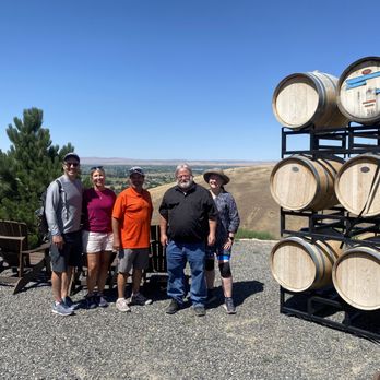 Kickstand Tours - The view at Davenlore is a spectacular way to end a day! - Bike tours Near Me