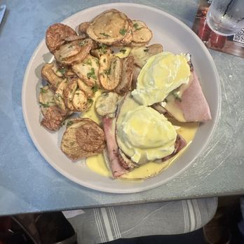 Toast - The regular Eggs Benedict that I did order. - Breakfast & Brunch Near Me - Temecula, California