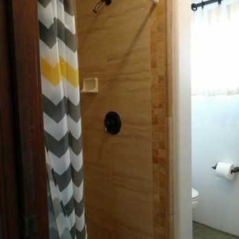 Ke Iki Beach Bungalows - Pikake room shower - Vacation Rentals Near Me - Haleiwa, Hawaii Ke Iki Beach Bungalows - Pikake room shower - Vacation Rentals Near Me - Haleiwa, Hawaii