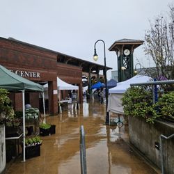 Port Angeles Farmers Market - Entrance