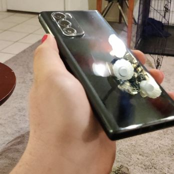 Cellairis - Cracked phone screen - Mobile Phone Repair Near Me - Gilbert, Arizona Cellairis - Cracked phone screen - Mobile Phone Repair Near Me - Gilbert, Arizona