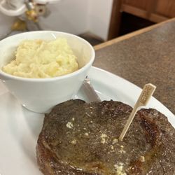 Dry Creek Steakhouse & Lodge