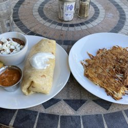 Ripplewood Cafe - Veggie breakfast burrito and hashbrown