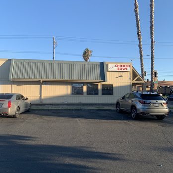 Luu's Chicken Bowl - Front door - Chinese Near Me - Manteca, California Luu's Chicken Bowl - Front door - Chinese Near Me - Manteca, California