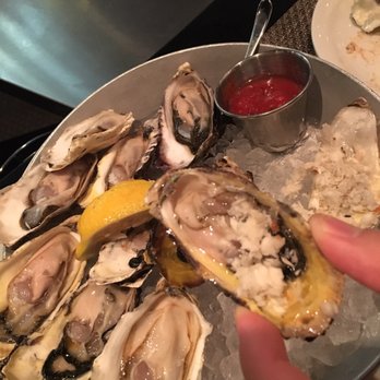 Coast - Oysters $1 during happy hour - Seafood Near Me - Vancouver, British Columbia