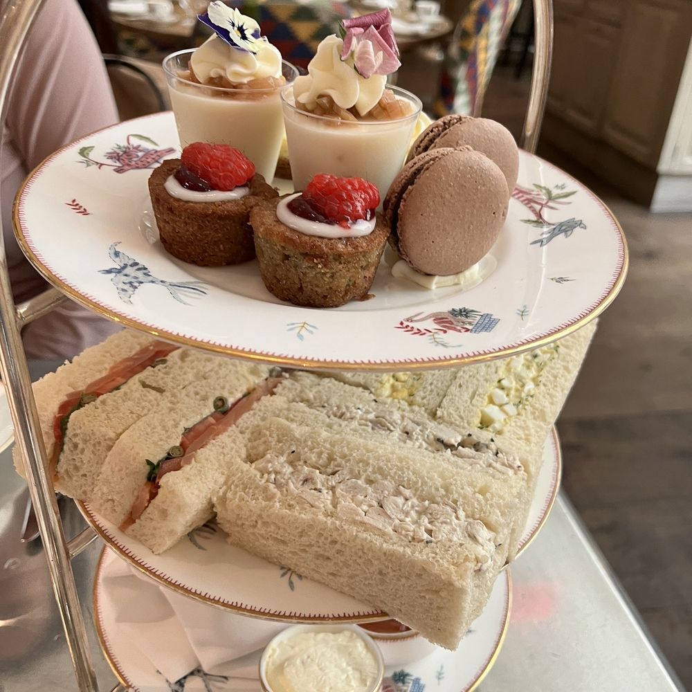 The Crosby Bar - Afternoon tea set - Bars Near Me - New York, New York