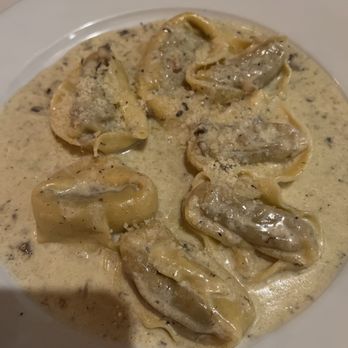 Luna Rossa - Tortellacci Ripieni Brasato Di Manzo Al Tartufo Nero - Italian Near Me - Henderson, Nevada