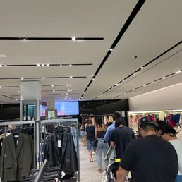 zara fashion valley