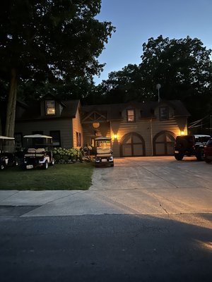 Getaway Inn at Cooper's Woods by null