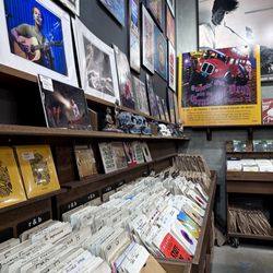 Twist & Shout - Inside store