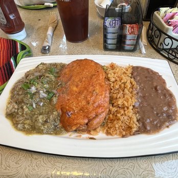 Fat Lou’s Cafe - Chili Relleno with Chili Verde plate - Mexican Near Me - Walnut Grove, California Fat Lou’s Cafe - Chili Relleno with Chili Verde plate - Mexican Near Me - Walnut Grove, California