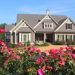 Bella Bed & Breakfast at Boutier Vineyards - Roses in Bloom at Bella B&B