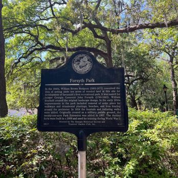 Forsyth Park - Parks Near Me - Savannah, Georgia