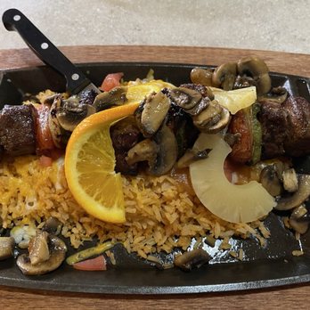 Carlos Restaurante - Banderillas -beef. Absolutely delicious!! The steak, onions & peppers  arencooked perfectly and the pineapple tops it off!! - Mexican Near Me - Winston, Oregon
