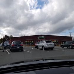 Guido's Fresh Marketplace - Facade